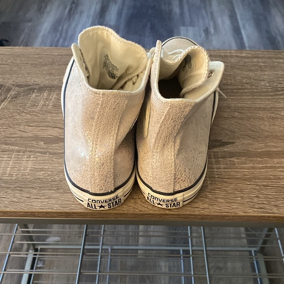 Women’s Converse All Star Ivory metallic high tops 7.5 - Picture 3 of 7